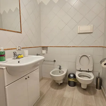 Casa Abetina באוונו